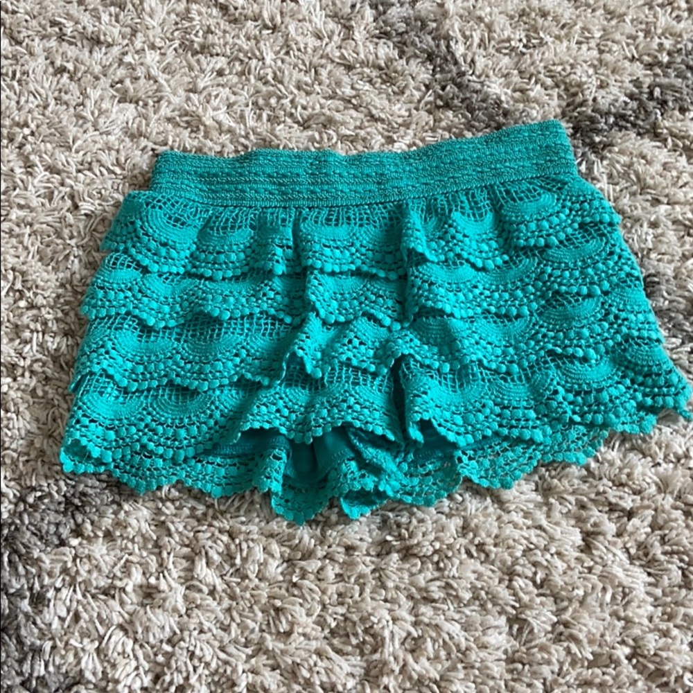 Deja Vu turquoise lace shorts with elastic band